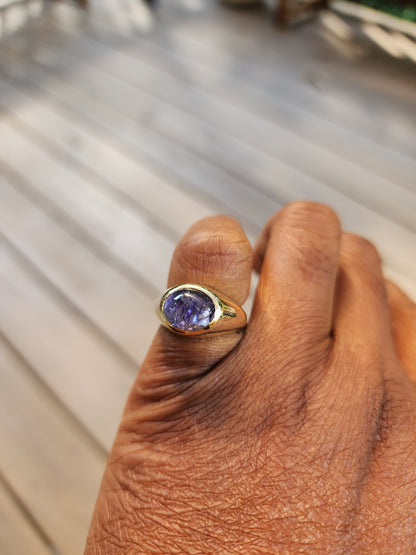 Tanzanite Cabochon Signet Ring