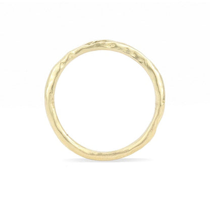 Anillo fundido orgánico de oro de 14 k