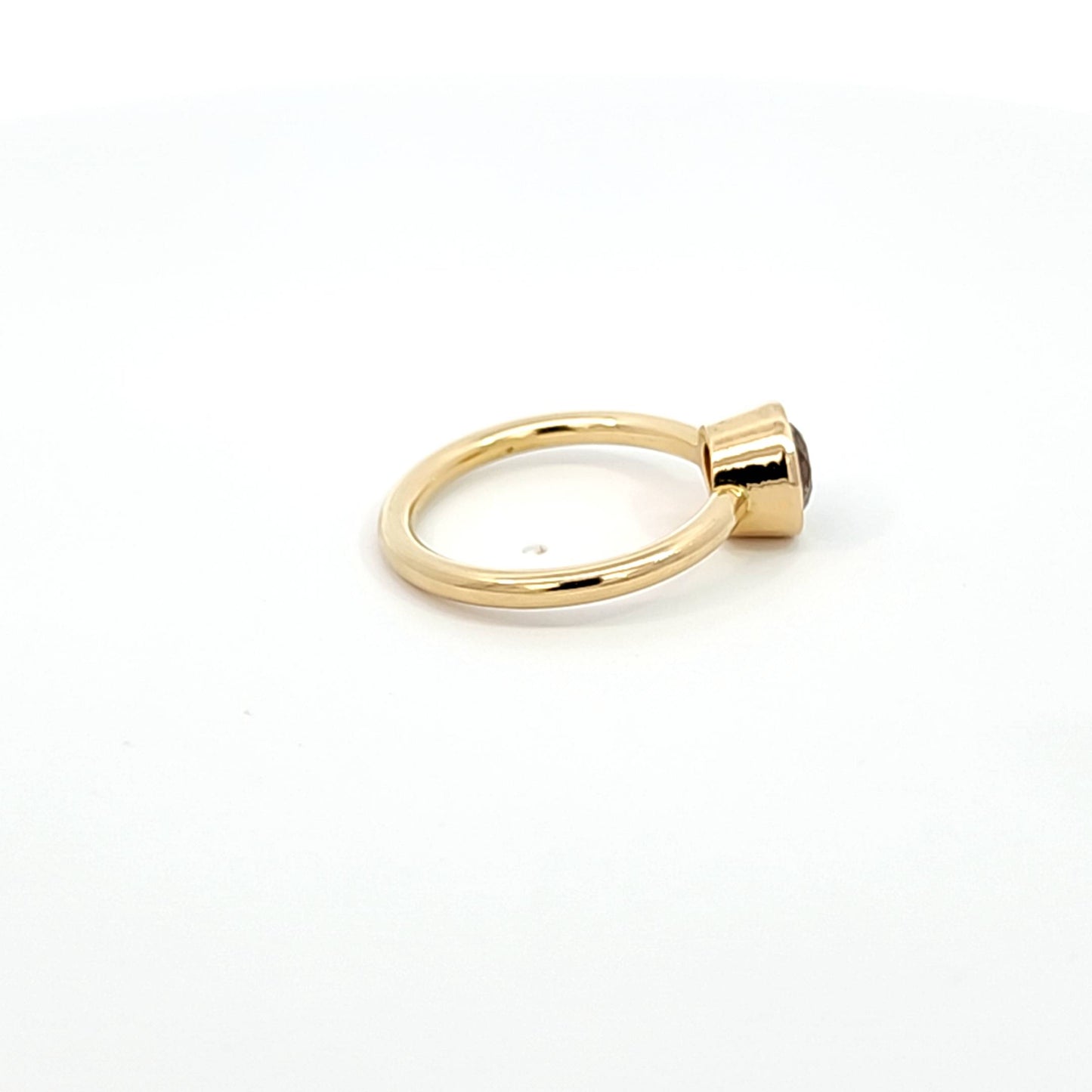 Sphene Ring in 18k Gold