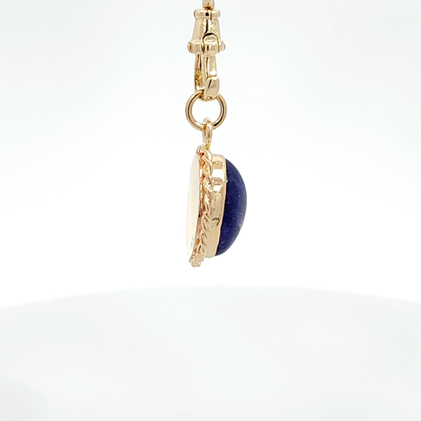 Med Oval Mermaid Tanzanite Cabochon Pendant